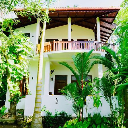 Hotel Shadow Surf Bay Tangalle Esterno foto