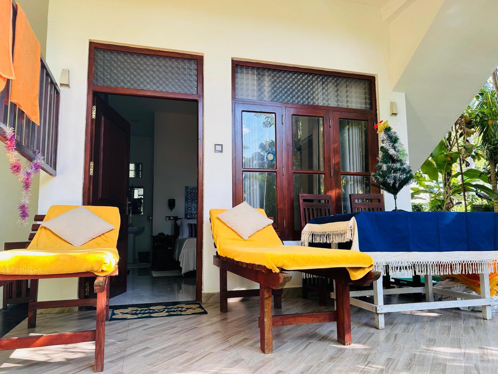 Hotel Shadow Surf Bay Tangalle Esterno foto