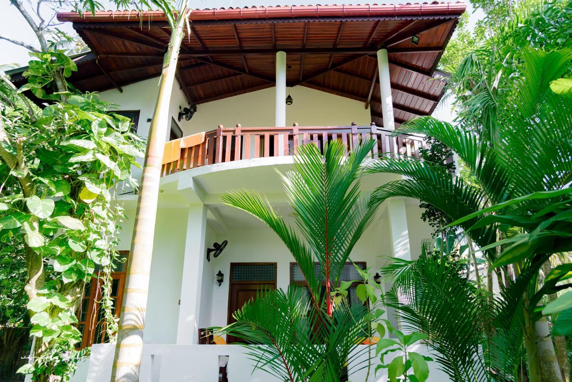 Hotel Shadow Surf Bay Tangalle Esterno foto