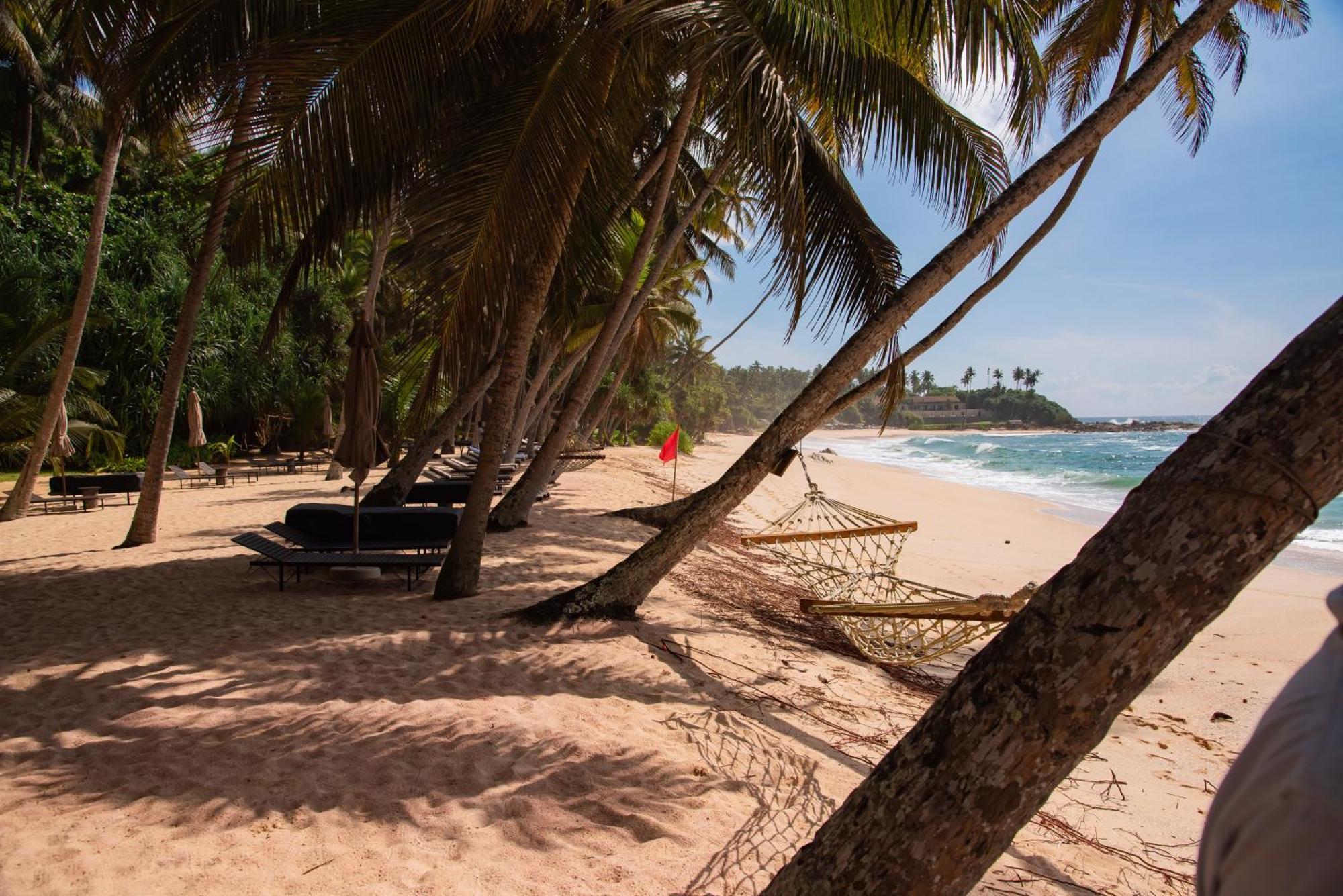 Hotel Shadow Surf Bay Tangalle Esterno foto