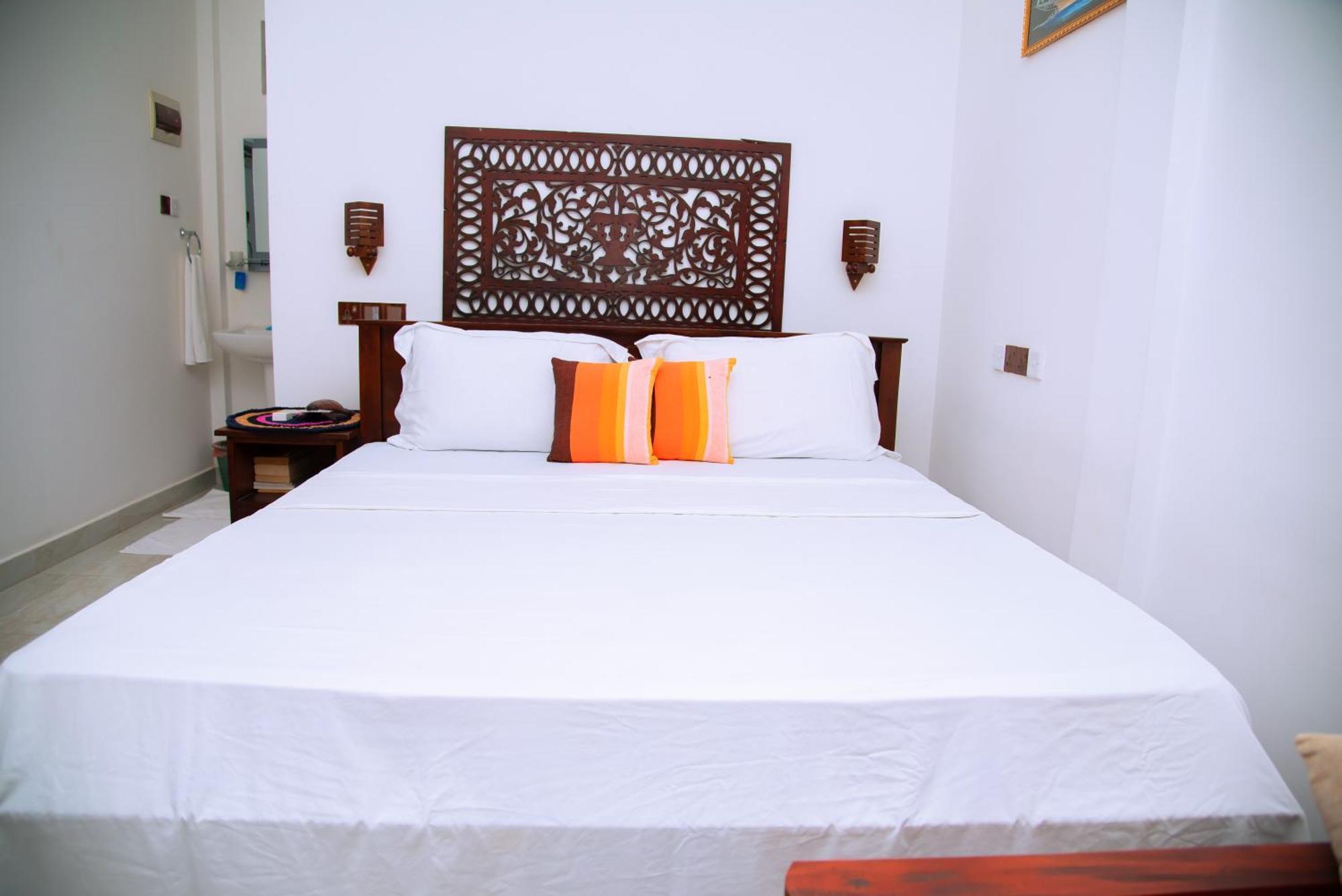Hotel Shadow Surf Bay Tangalle Esterno foto